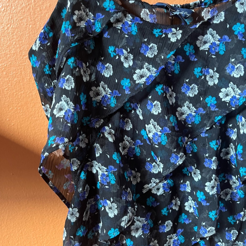 Sheer and Layered Floral Frilly American Eagle Outfitters Tank Top, Size Small - Picture 2 of 8